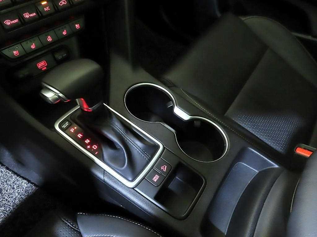 기아 스포티지 스포티지 더 볼드 2.0 디젤 2WD 프레스티지 이미지 12