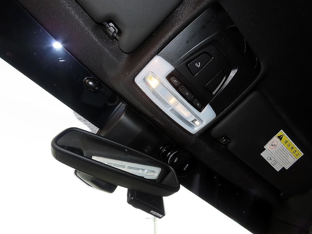BMW 3시리즈 M3 (F80, E90) M3 세단 이미지 16