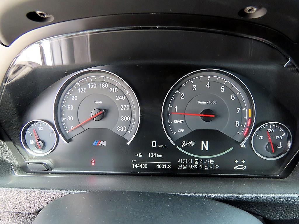 BMW 3시리즈 M3 (F80, E90) M3 세단 이미지 9