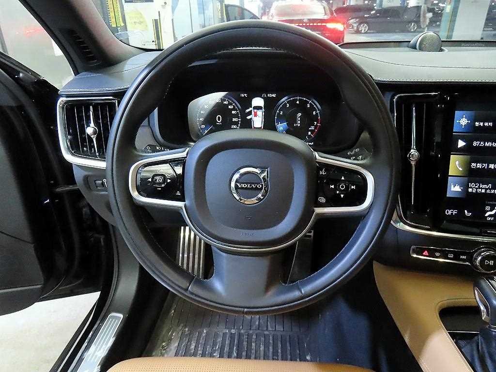 볼보 V90 V90 크로스컨트리 T5 프로 AWD 이미지 8