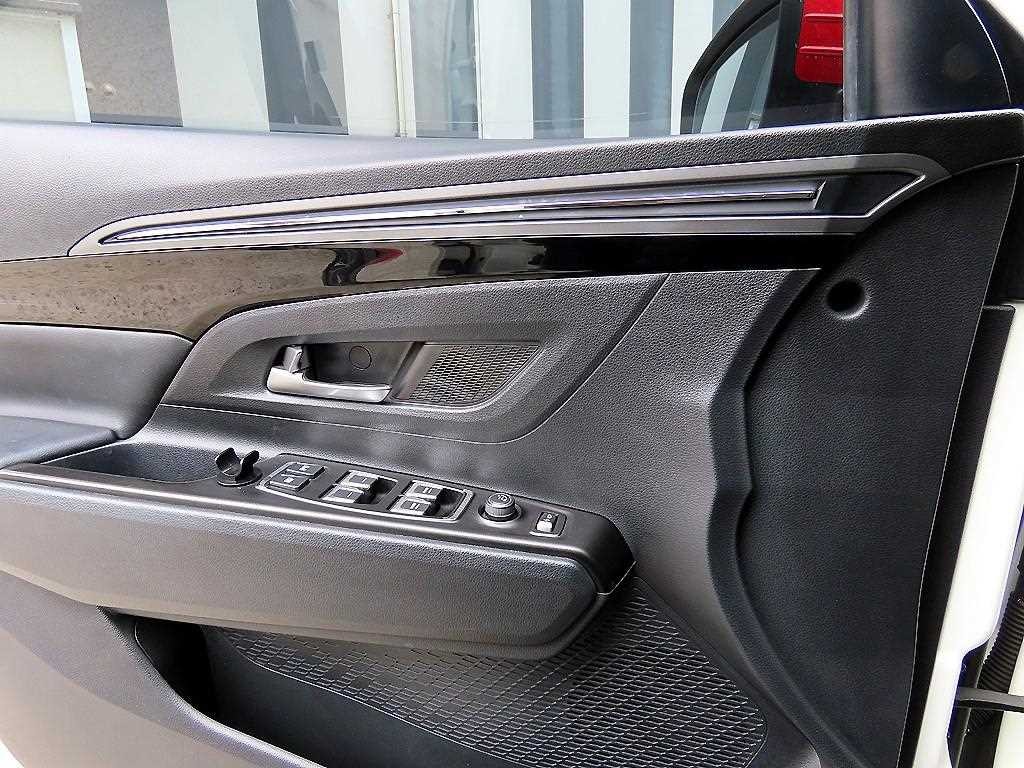 KG모빌리티(쌍용) 코란도 뷰티풀코란도 2WD 가솔린 1.5 C5 이미지 11