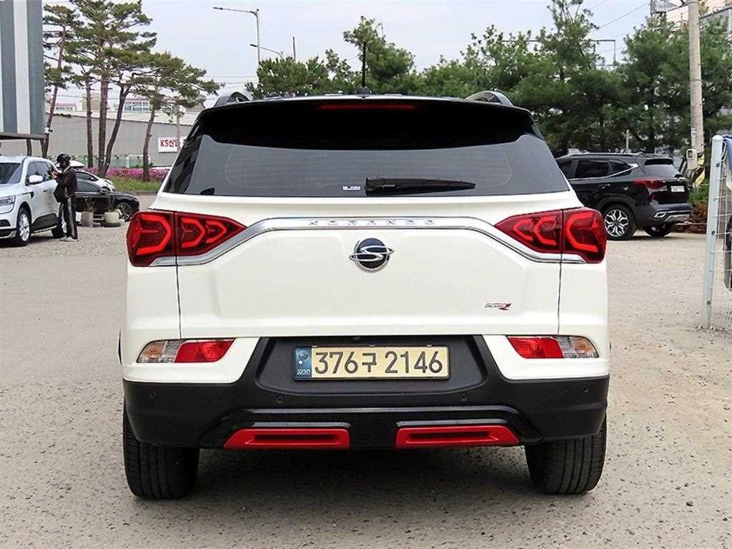 KG모빌리티(쌍용) 코란도 뷰티풀코란도 2WD 가솔린 1.5 C5 이미지 4