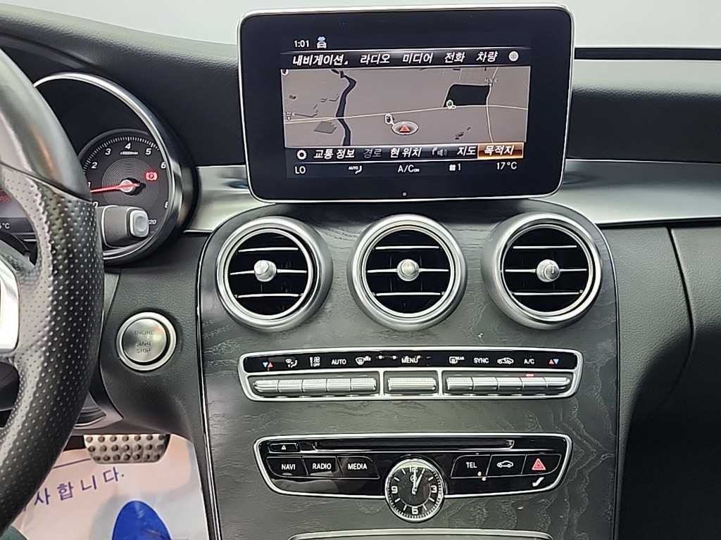 벤츠 C 클래스 C클래스 W205 C200 4MATIC AMG LINE 이미지 10