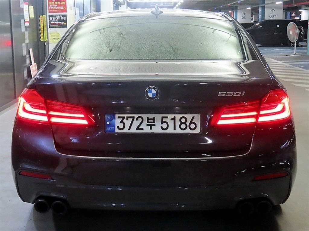 BMW 5시리즈 5시리즈 (G30) 530i M 스포츠 플러스 이미지 5