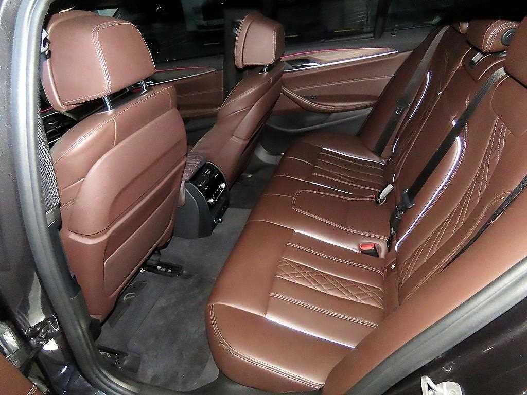 BMW 5시리즈 5시리즈 (G30) 530i M 스포츠 플러스 이미지 7