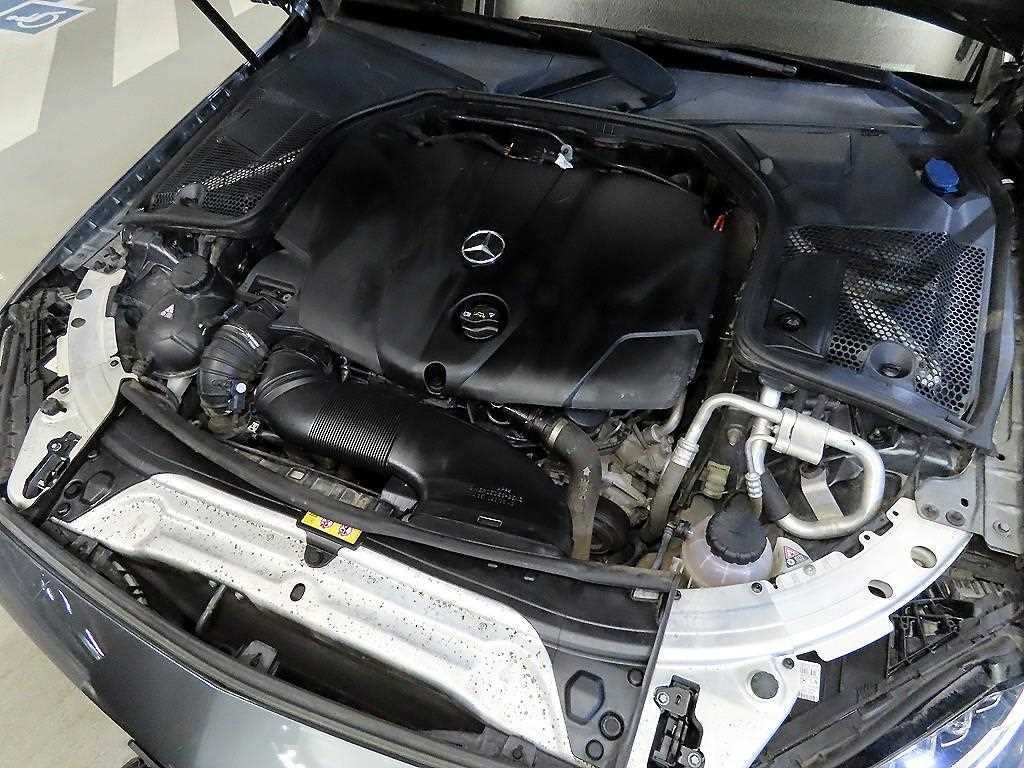 벤츠 C 클래스 C클래스 W205 C220 d 아방가르드 이미지 19