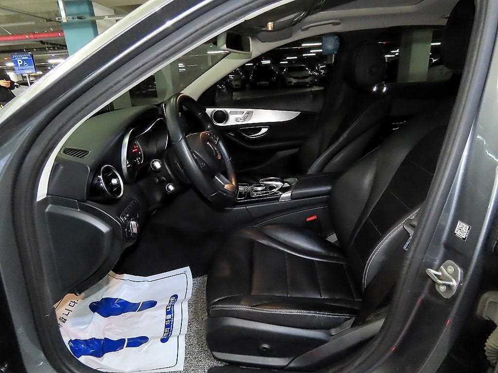 벤츠 C 클래스 C클래스 W205 C220 d 아방가르드 이미지 6