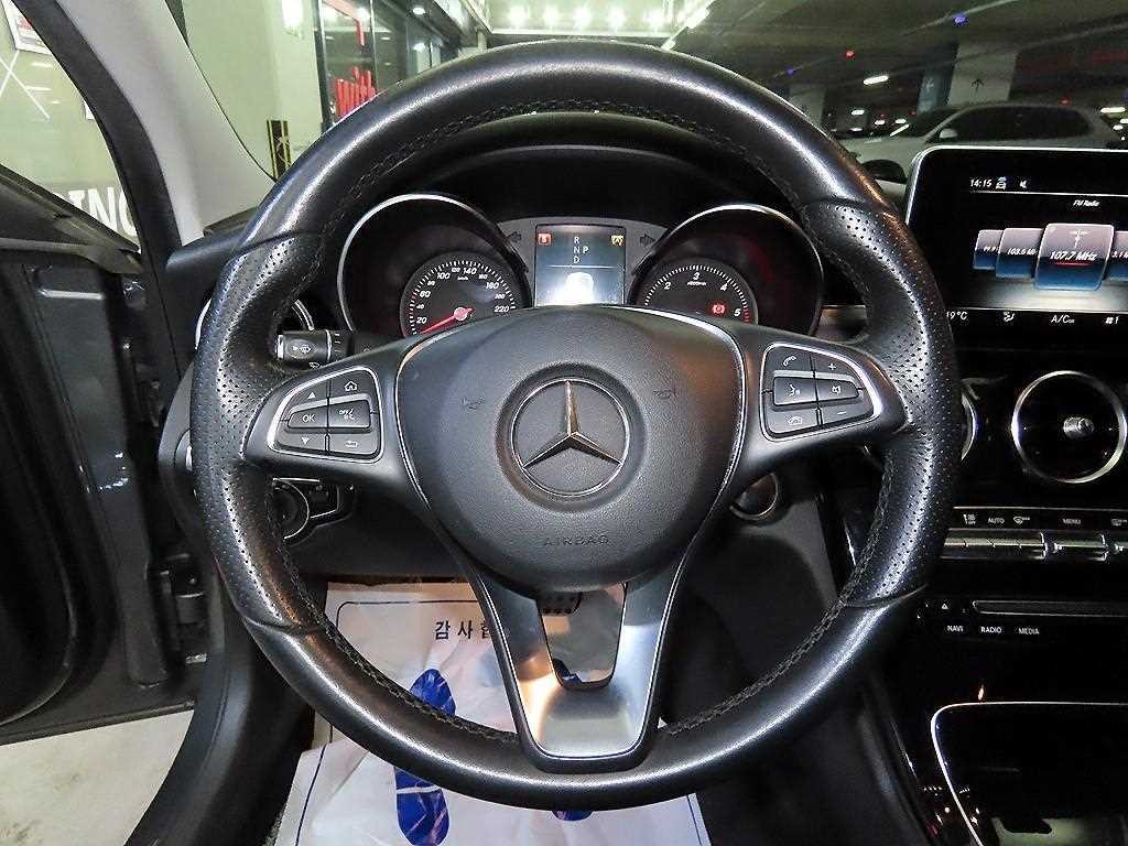 벤츠 C 클래스 C클래스 W205 C220 d 아방가르드 이미지 8