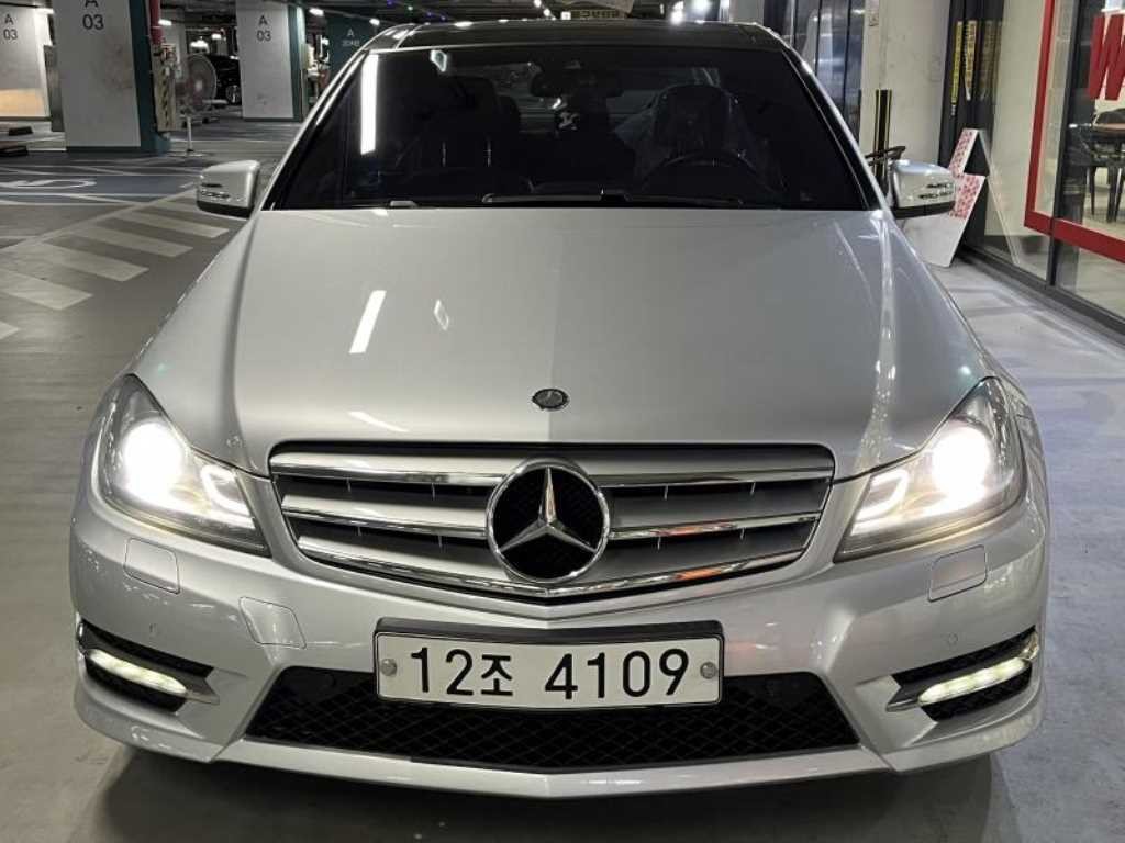 벤츠 C 클래스 C클래스 W204 C200 CGI 아방가르드 스타일패키지 이미지 2