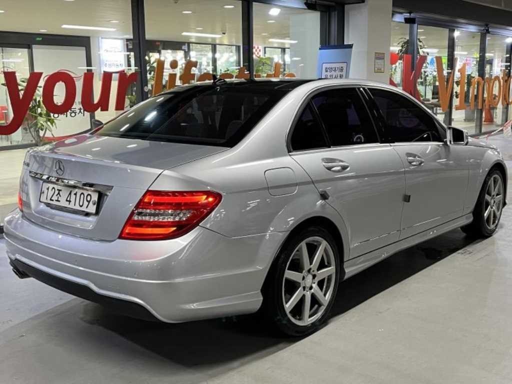 벤츠 C 클래스 C클래스 W204 C200 CGI 아방가르드 스타일패키지 이미지 4