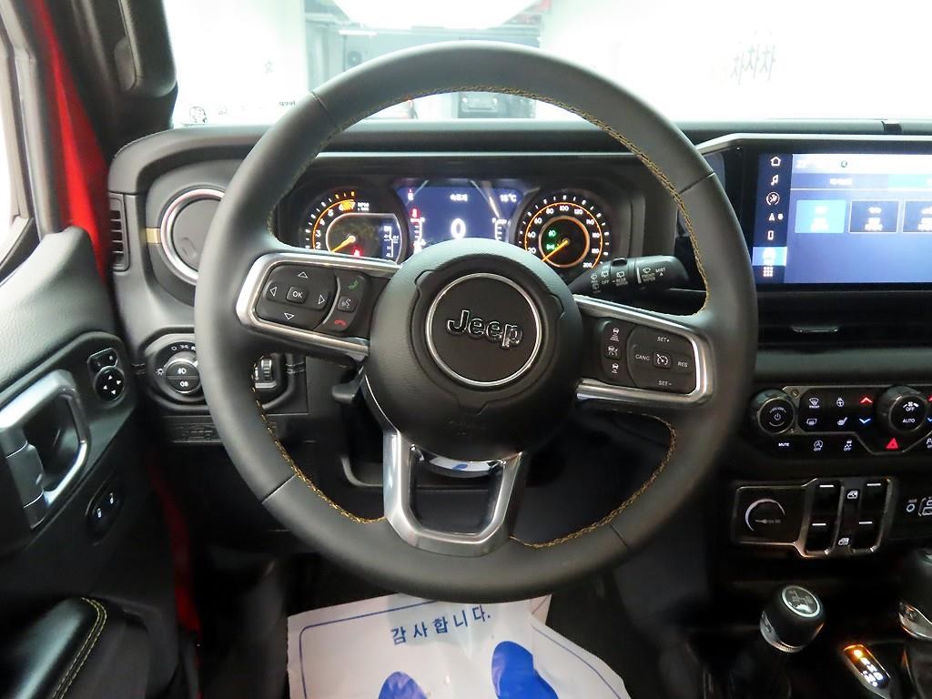 지프 랭글러 랭글러 (JL) 2.0 사하라 4도어 파워 탑 이미지 7