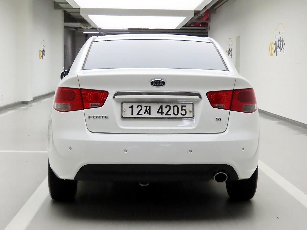기아 포르테 가솔린 1.6 CVVT PREMIUM(SI) 블랙 이미지 3