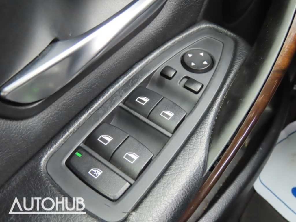 BMW 3시리즈 3시리즈 (F30) 320d 이미지 12