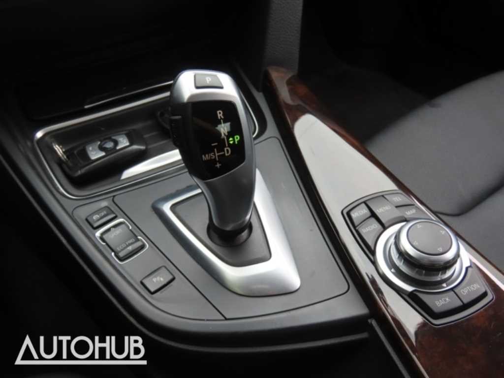 BMW 3시리즈 3시리즈 (F30) 320d 이미지 6