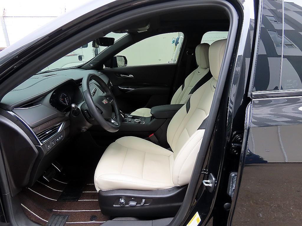 캐딜락 XT4 2.0 스포츠 AWD 이미지 5
