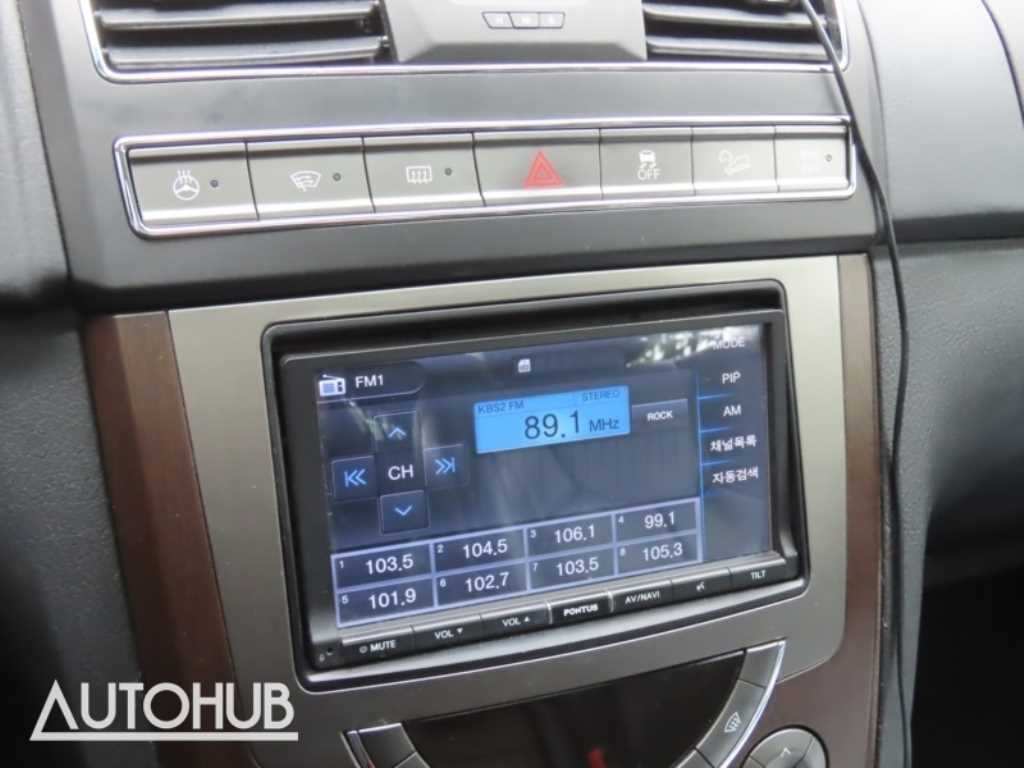 KG모빌리티(쌍용) 렉스턴 렉스턴W 2.0  4WD RX7 프레스티지 이미지 9