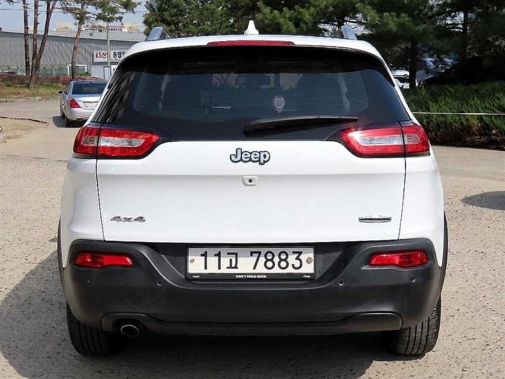 지프 체로키 체로키(KL) 2.4 론지튜드 AWD 이미지 3