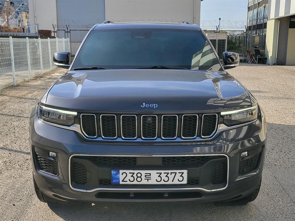 지프 체로키 그랜드 체로키(WL) 3.6 L 오버랜드 이미지 1