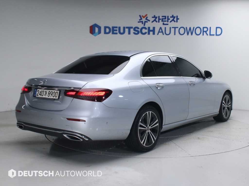 벤츠 E 클래스 E-클래스 W213 E250 아방가르드 이미지 2