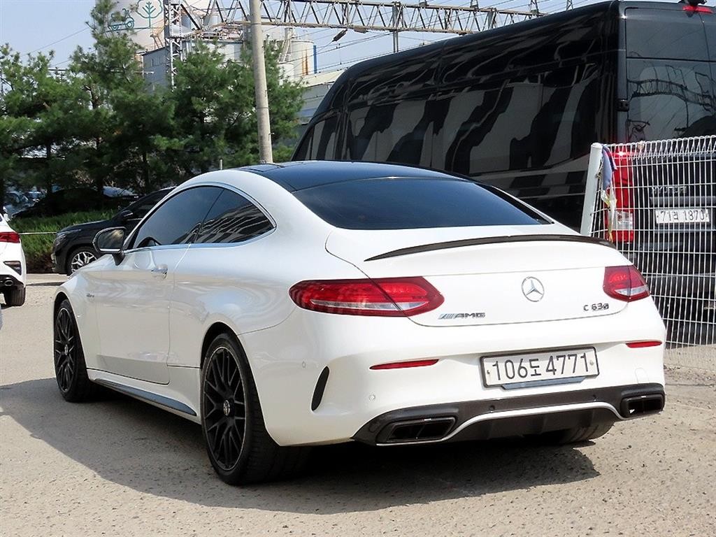 벤츠 C 클래스 C클래스 W205 C63 S AMG 쿠페 이미지 3