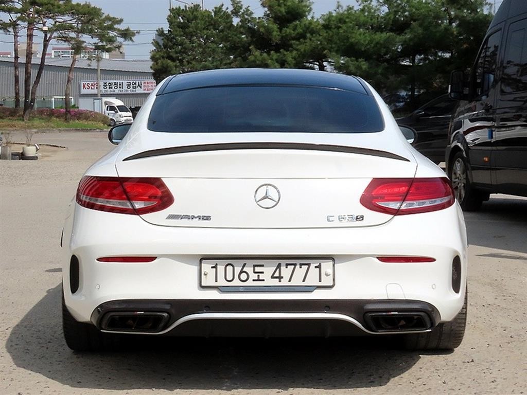 벤츠 C 클래스 C클래스 W205 C63 S AMG 쿠페 이미지 4