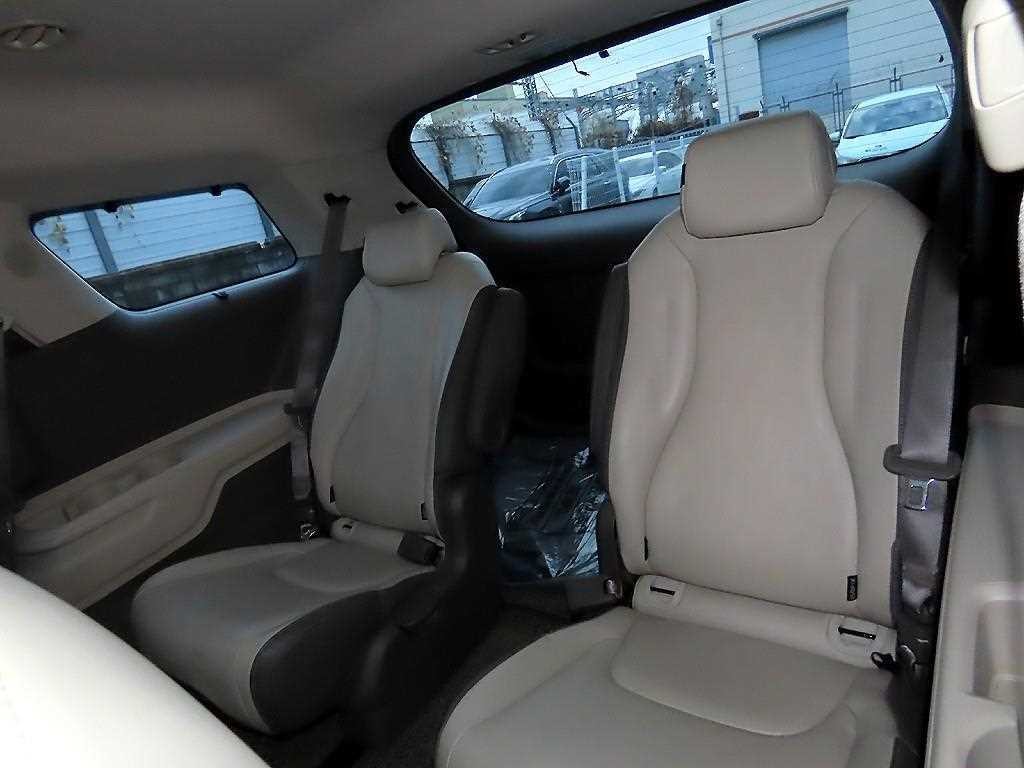 기아 카니발 카니발 4세대 디젤 9인승 노블레스 이미지 7