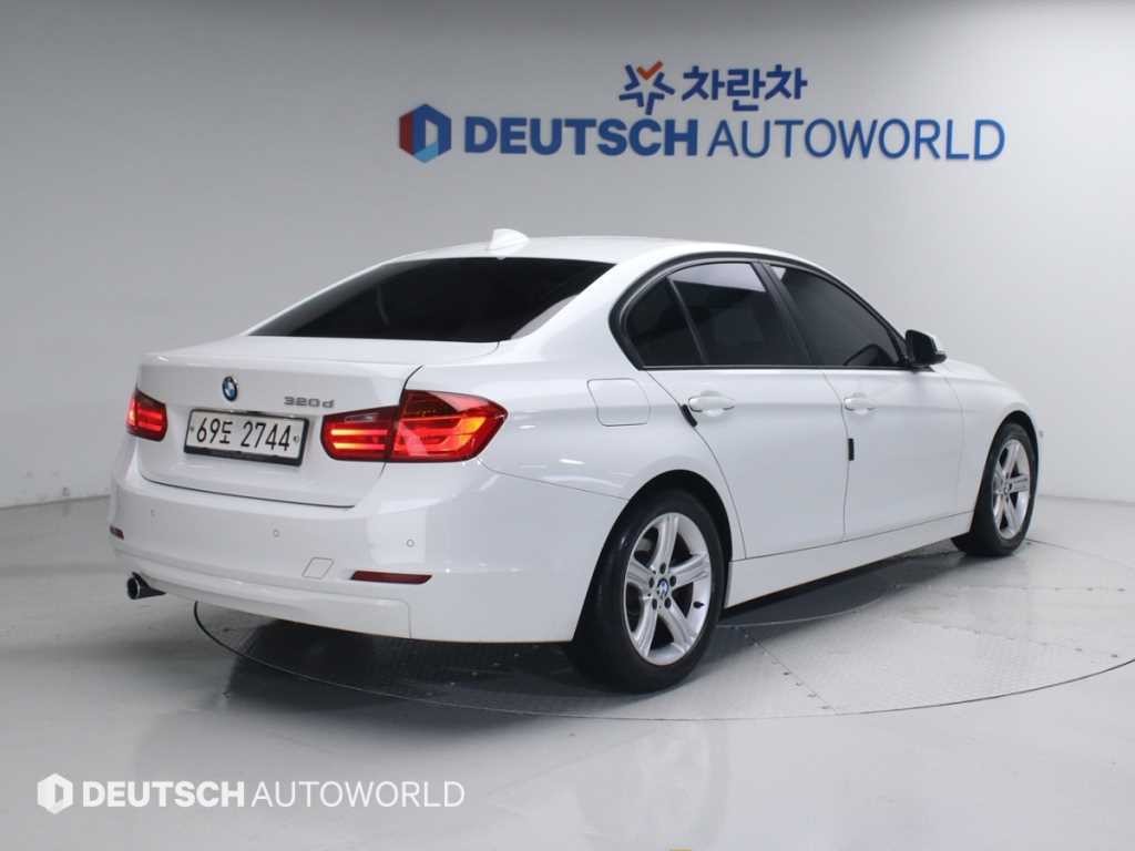 BMW 3시리즈 3시리즈 (F30) 320d 이미지 2