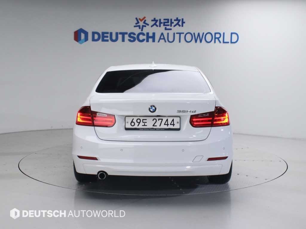 BMW 3시리즈 3시리즈 (F30) 320d 이미지 4