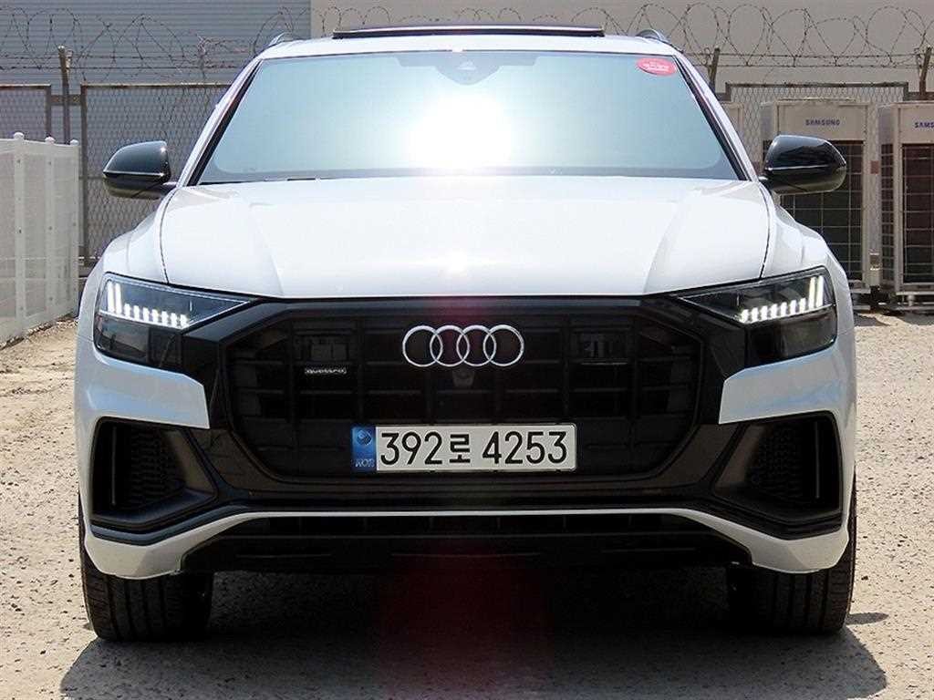 아우디 Q8 55 TFSI 콰트로 프리미엄 이미지 1