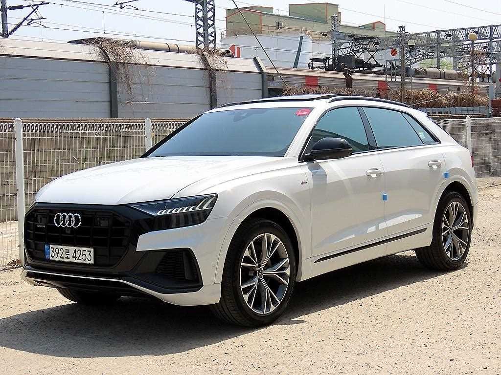 아우디 Q8 55 TFSI 콰트로 프리미엄 이미지 2