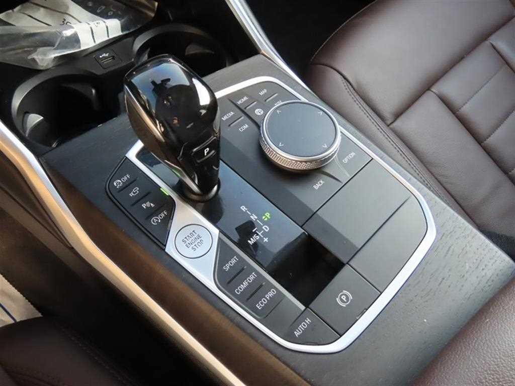 BMW 3시리즈 3시리즈 (G20) 320i 럭셔리 이미지 15