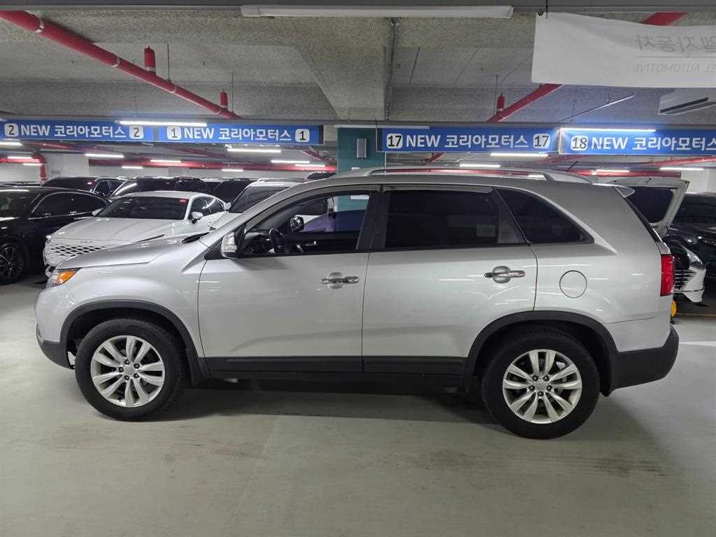 기아 쏘렌토 쏘렌토 R 디젤 4WD 2.2 TLX 최고급형 이미지 3