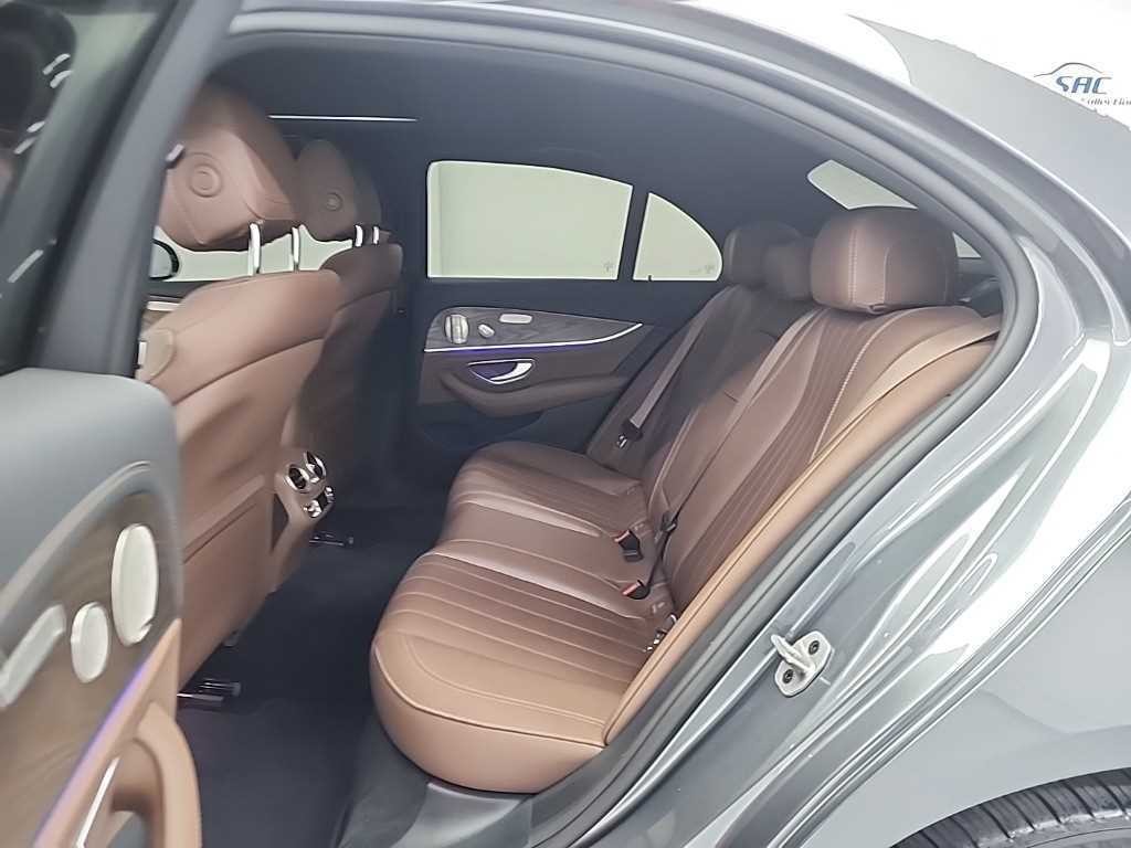 벤츠 E 클래스 E-클래스 W213 E300e 4MATIC 익스클루시브 이미지 13