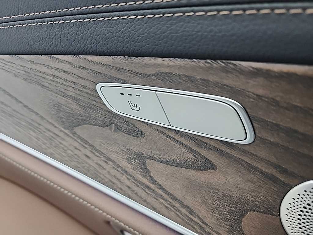 벤츠 E 클래스 E-클래스 W213 E300e 4MATIC 익스클루시브 이미지 15