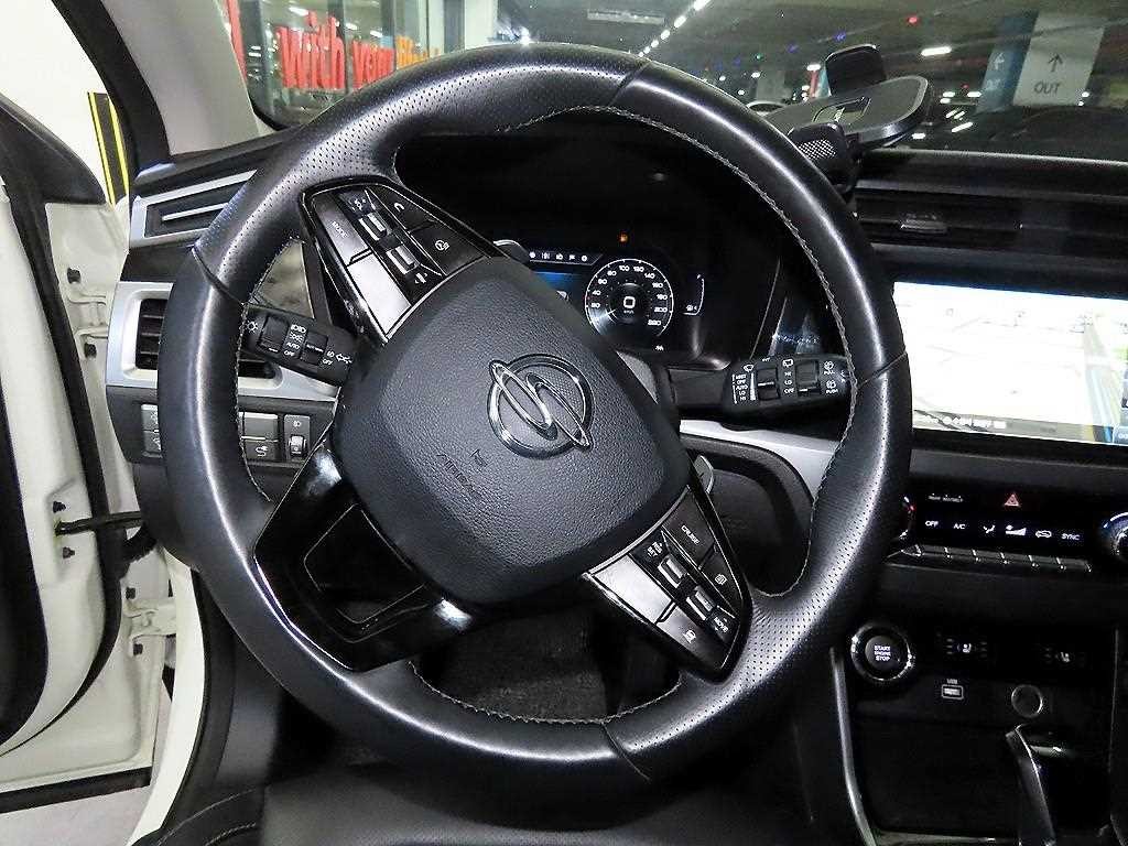 KG모빌리티(쌍용) 코란도 뷰티풀코란도 2WD 디젤 1.6 R-플러스 이미지 8