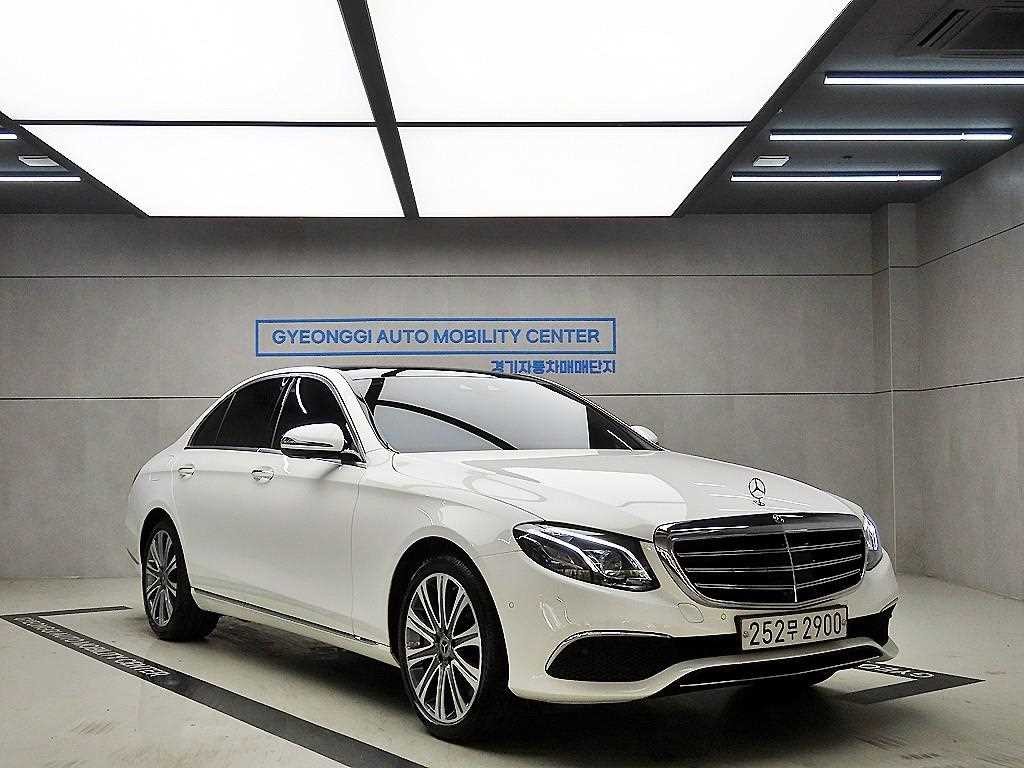 벤츠 E 클래스 E-클래스 W213 E450 4MATIC 익스클루시브 이미지 1