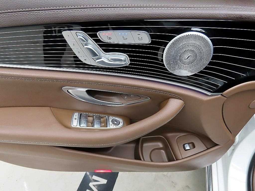벤츠 E 클래스 E-클래스 W213 E450 4MATIC 익스클루시브 이미지 11
