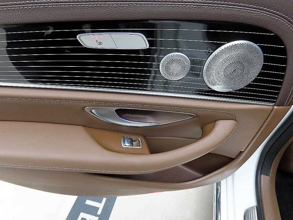 벤츠 E 클래스 E-클래스 W213 E450 4MATIC 익스클루시브 이미지 12