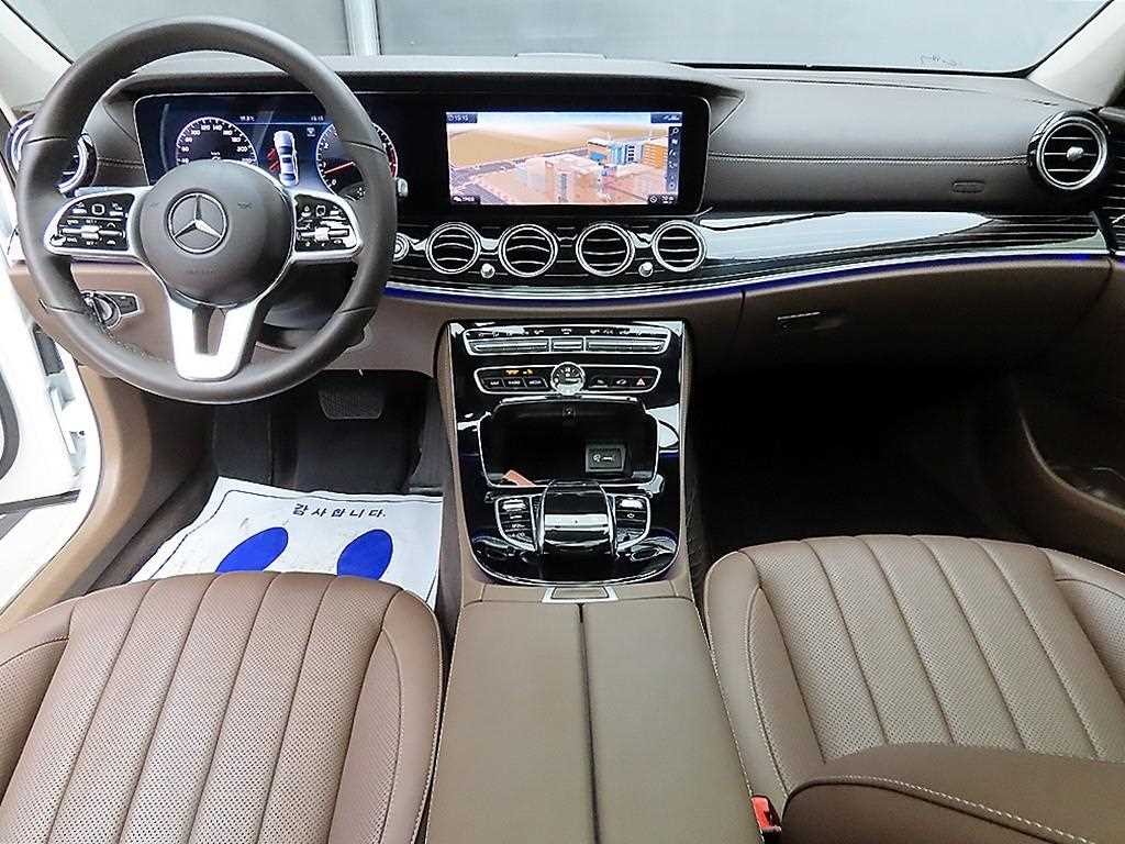 벤츠 E 클래스 E-클래스 W213 E450 4MATIC 익스클루시브 이미지 7