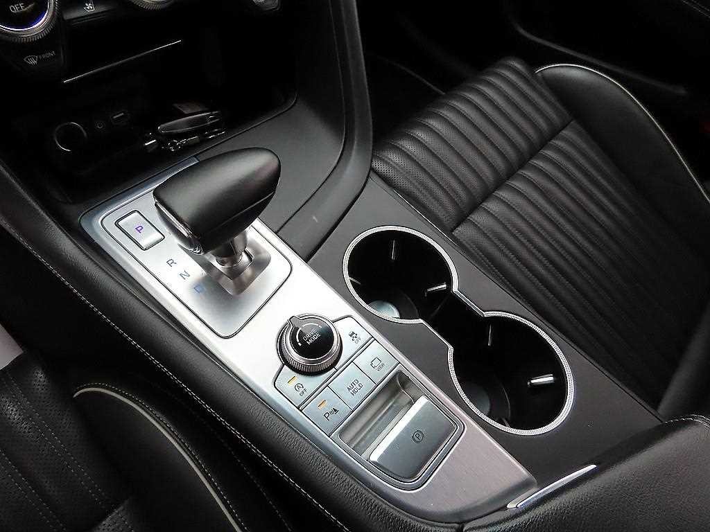 제네시스 G70 2.0T AWD 스포츠 패키지 이미지 10