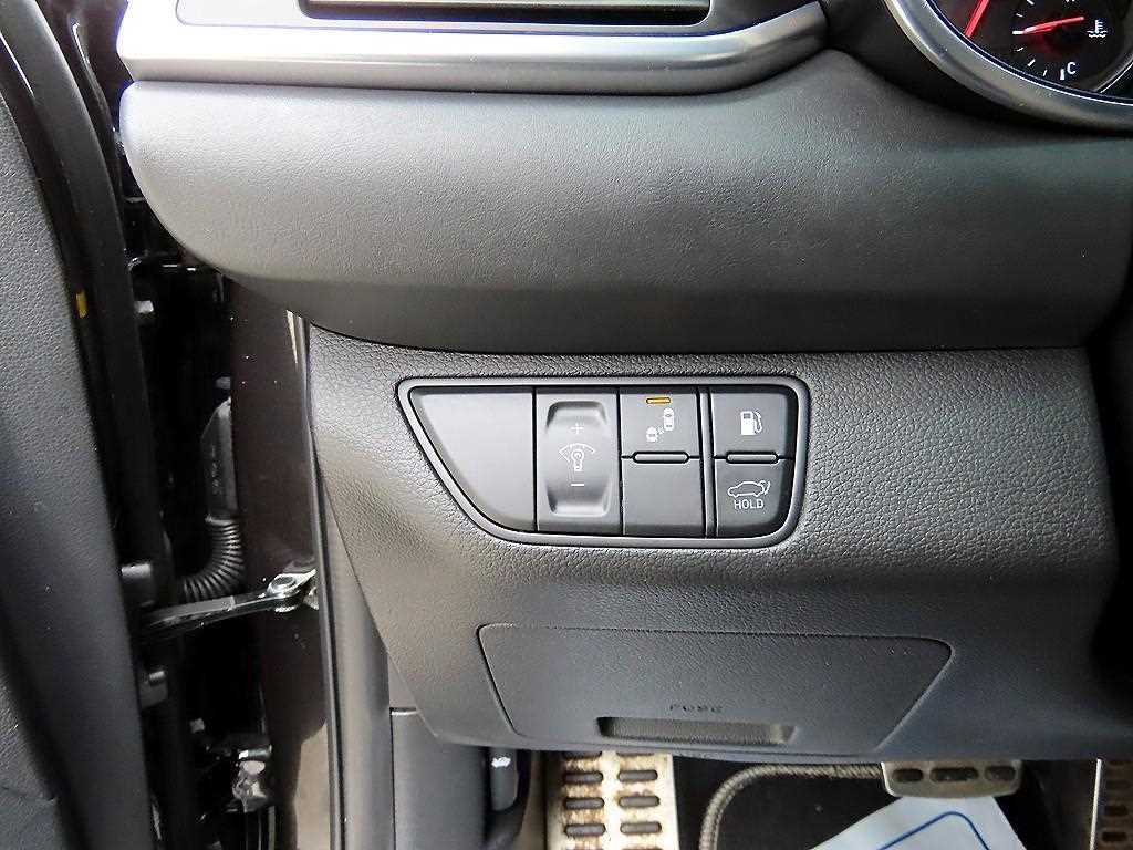 제네시스 G70 2.0T AWD 스포츠 패키지 이미지 12