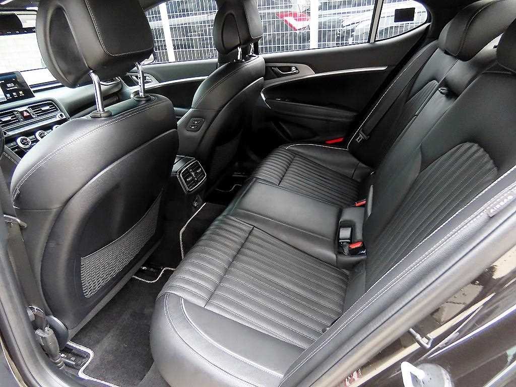제네시스 G70 2.0T AWD 스포츠 패키지 이미지 6
