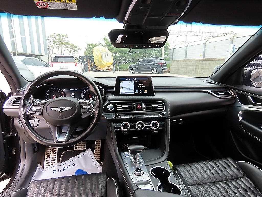 제네시스 G70 2.0T AWD 스포츠 패키지 이미지 7