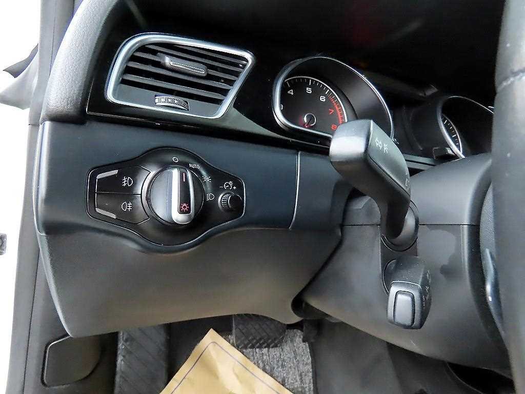 아우디 A5 40 TFSI 콰트로 카브리올레 이미지 12