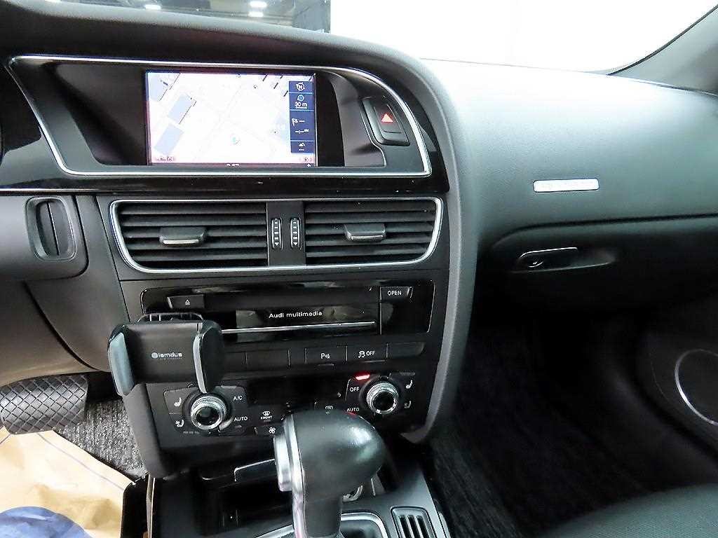 아우디 A5 40 TFSI 콰트로 카브리올레 이미지 13