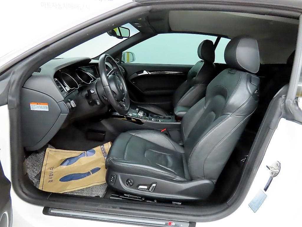아우디 A5 40 TFSI 콰트로 카브리올레 이미지 5