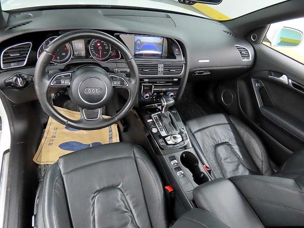 아우디 A5 40 TFSI 콰트로 카브리올레 이미지 7