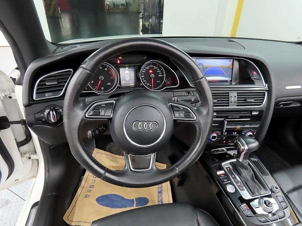 아우디 A5 40 TFSI 콰트로 카브리올레 이미지 9