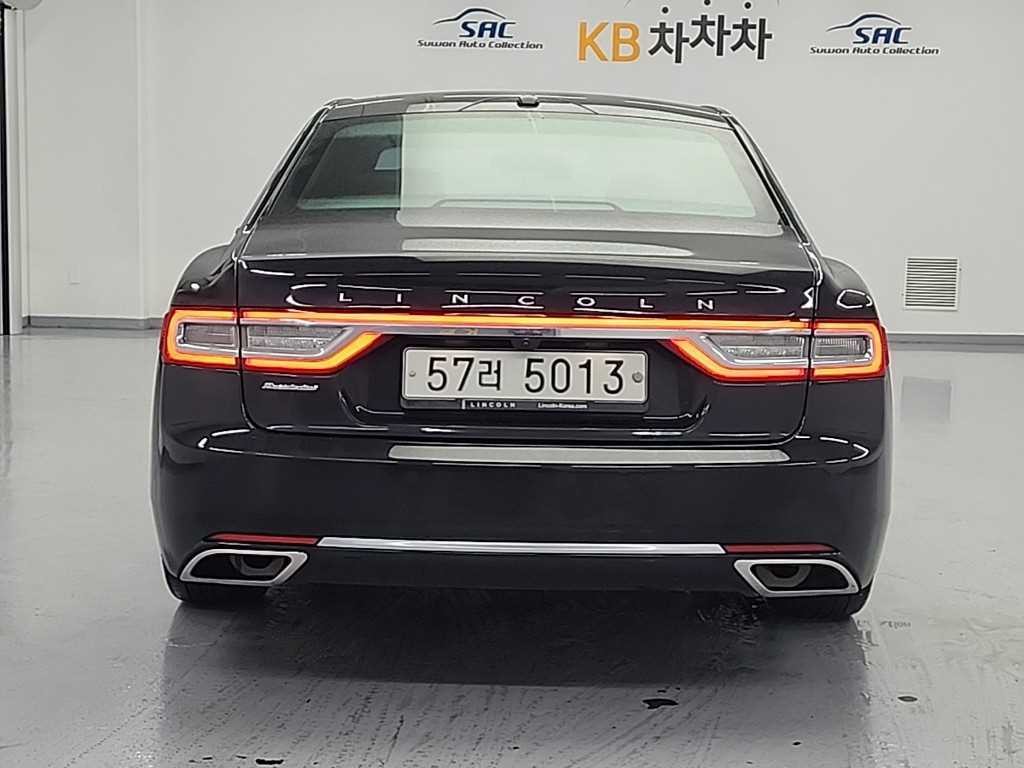 링컨 컨티넨탈 컨티넨탈 10세대 3.0 AWD 프레지덴셜 이미지 3