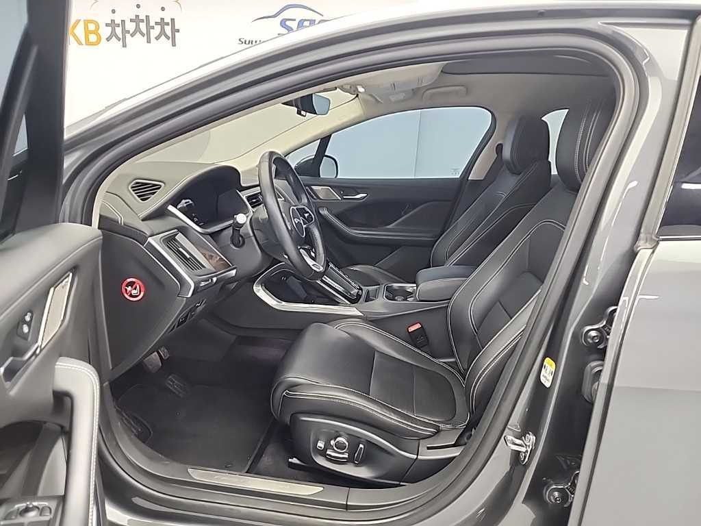 재규어 I-PACE EV400 퍼스트 에디션 이미지 11